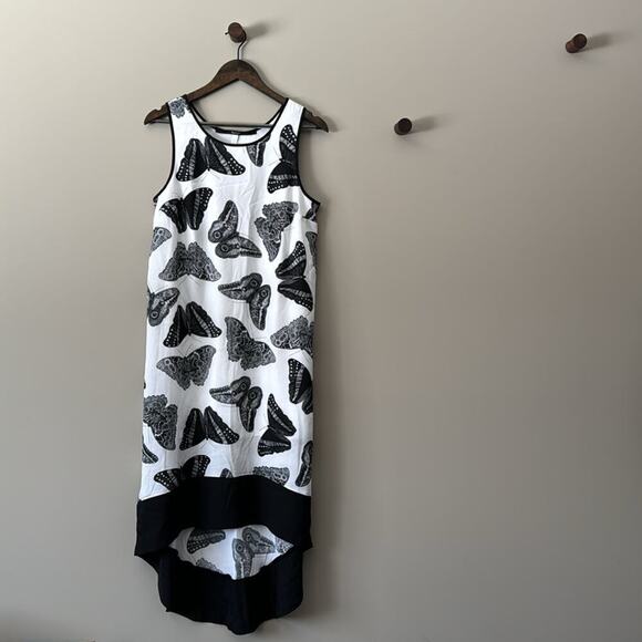 GUC KENSIE HIGH LOW BLACK & WHITE BUTTERFLY / MOTH DRESS SIZE MEDIUM - Picture 1 of 9